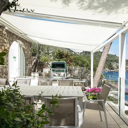 Sleeps 8 With Pool Air Con And Wifi * Nerano