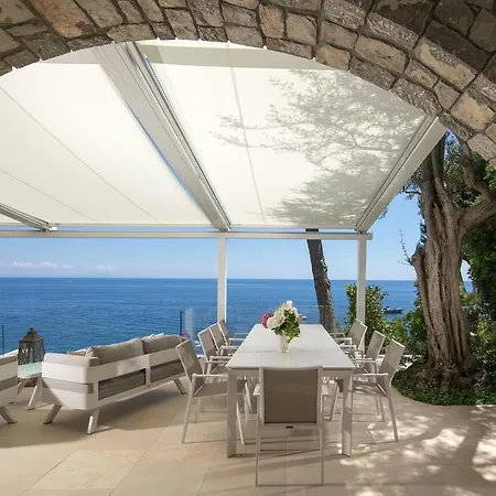 Villa Sleeps 8 With Pool Air Con And Wifi